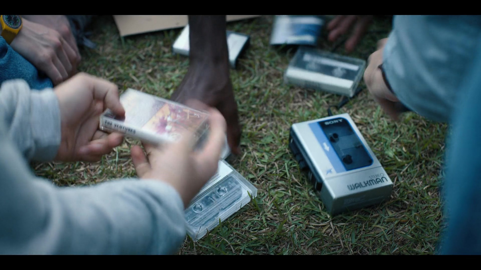 Sony Walkman Cassette Player In Stranger Things S04E04 "Chapter Four