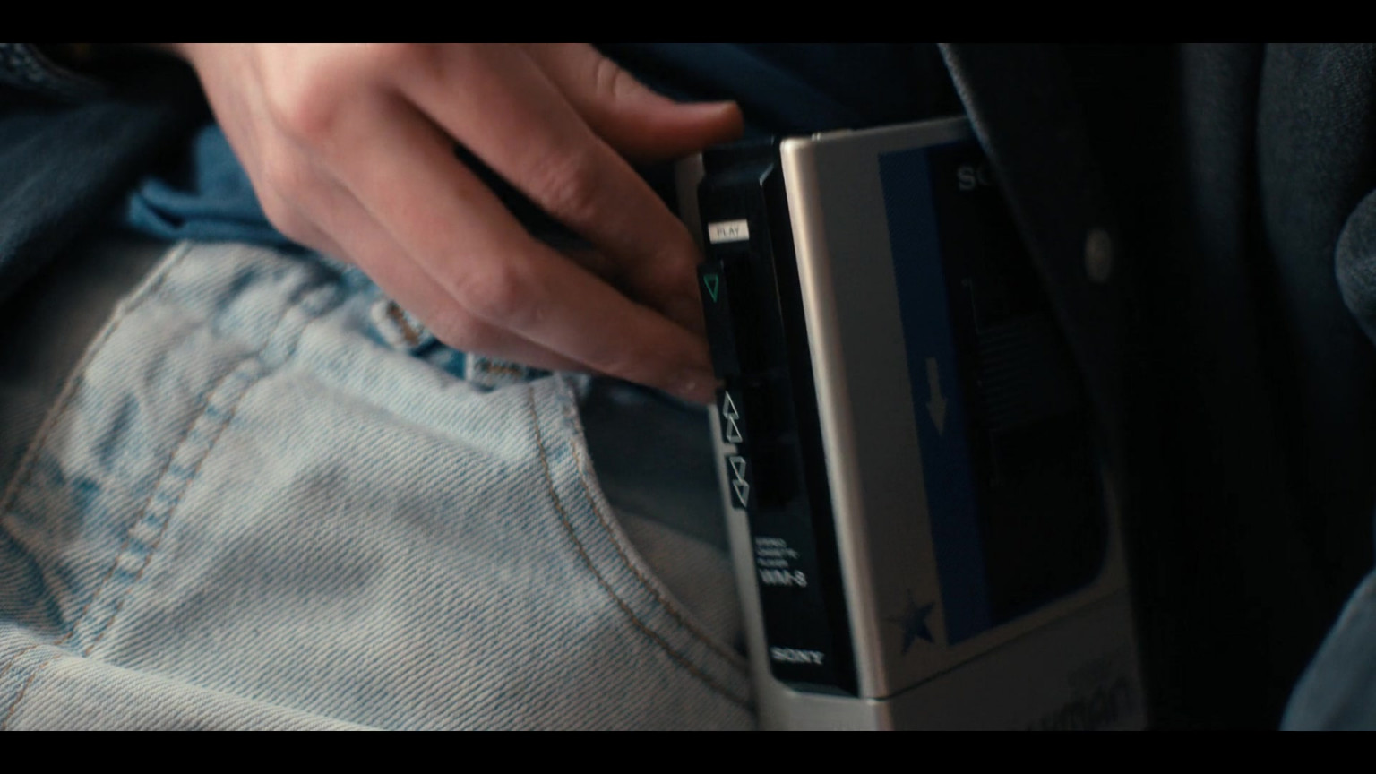 Sony Walkman Portable Cassette Player Of Sadie Sink As Max Mayfield In