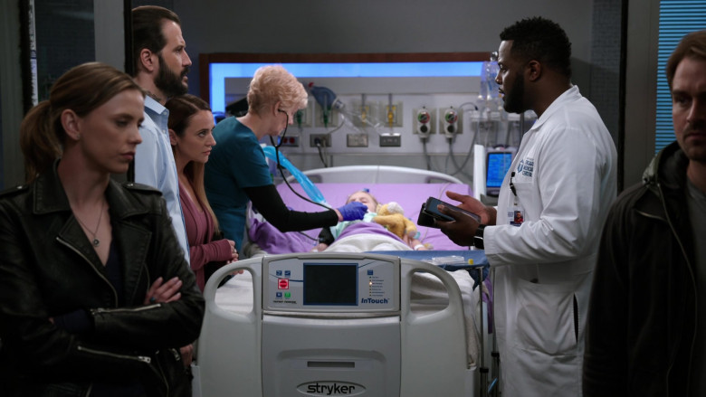 Stryker Hospital Bed in Chicago Med S07E20 End of the Day, Anything Can Happen (1)