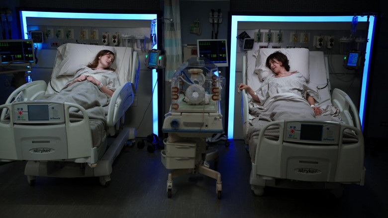 Stryker Hospital Beds in Chicago Med S07E21 Lying Doesn't Protect You from the Truth (2022)
