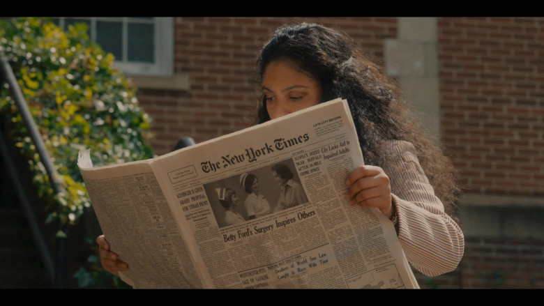The New York Times Newspapers in The First Lady S01E06 Shout Out (2)