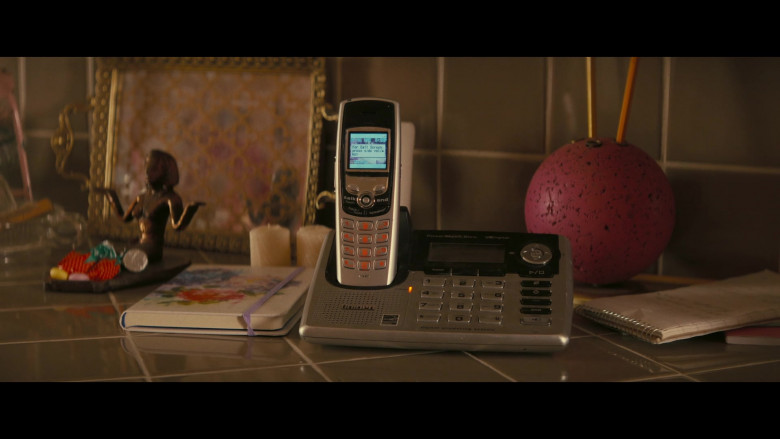 Uniden Phone in Angelyne S01E05 Pink Clouds (2022)