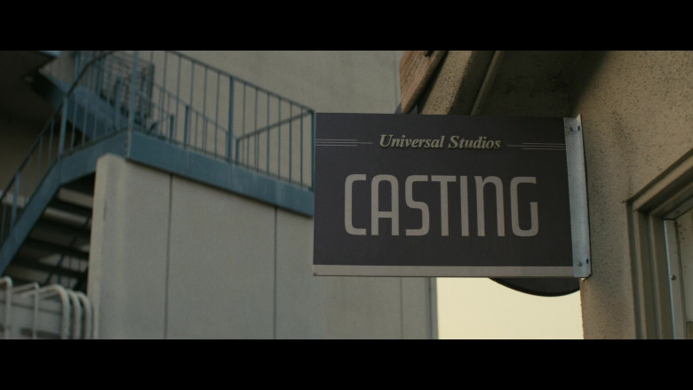 Universal Studios in Angelyne S01E02 Gods and Fairies (2)