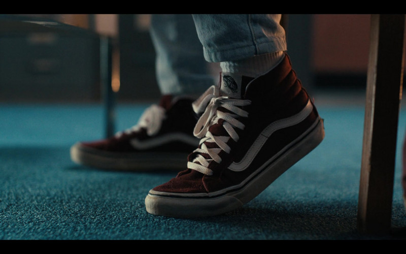 Vans Burgundy High Top Suede Shoes of Sadie Sink as Max Mayfield in Stranger Things S04E01 Chapter One The Hellfire Club (1)