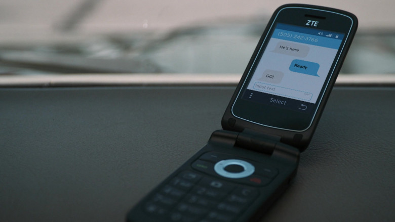 ZTE Flip Phone in Better Call Saul S06E04 Hit and Run (2022)