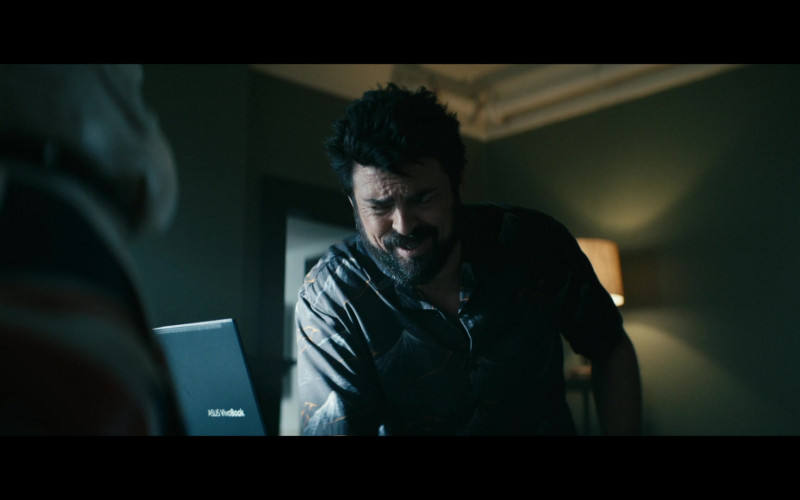 ASUS VivoBook Laptop Computer of Karl Urban as Billy Butcher in The Boys S03E02 The Only Man In The Sky (2022)