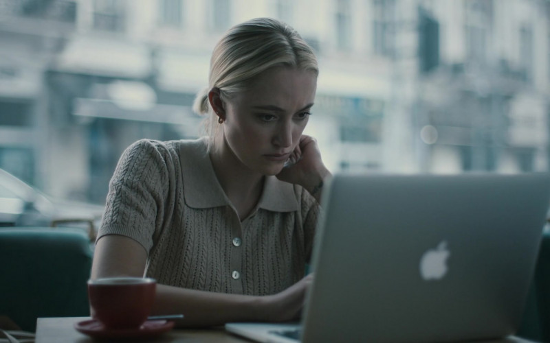 Apple MacBook Laptop Computer Used by Maika Monroe as Julia in Watcher Movie (2)