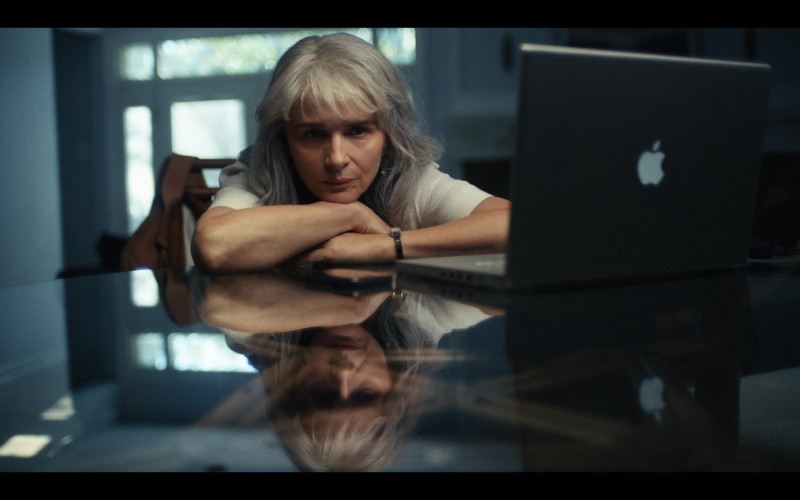 Apple MacBook Laptop Used by Juliette Binoche as Sophie Brunet in The Staircase S01E07 Seek and Ye Shall (2022)
