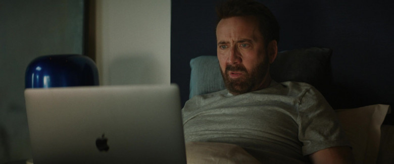 Apple MacBook Laptop of Nicolas Cage in The Unbearable Weight of Massive Talent (2022)
