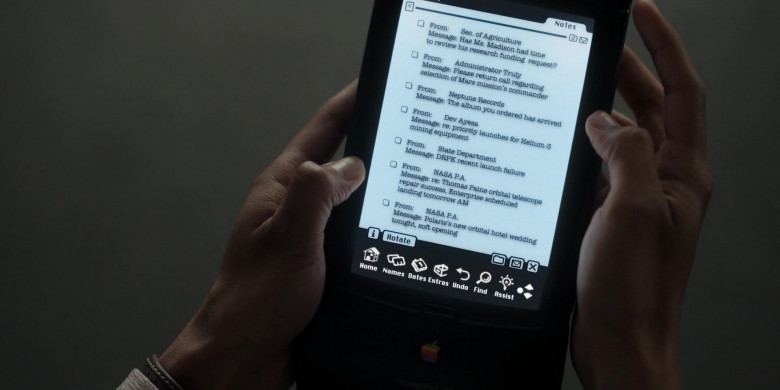 Apple Newton MessagePad in For All Mankind S03E01 Every Little Thing (2022)