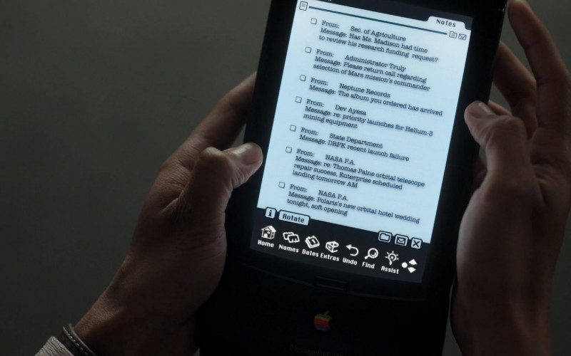 Apple Newton MessagePad in For All Mankind S03E01 Every Little Thing (2022)