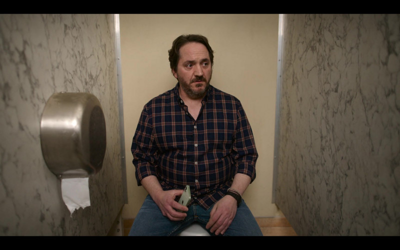 Apple iPhone Smartphone Held by Ben Falcone as Clark Thompson in God's Favorite Idiot S01E04 God, Satan and All the Good Smells (2022)