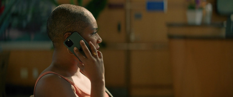 Apple iPhone Smartphone of Tiffany Haddish as Vivian in The Unbearable Weight of Massive Talent (2022)
