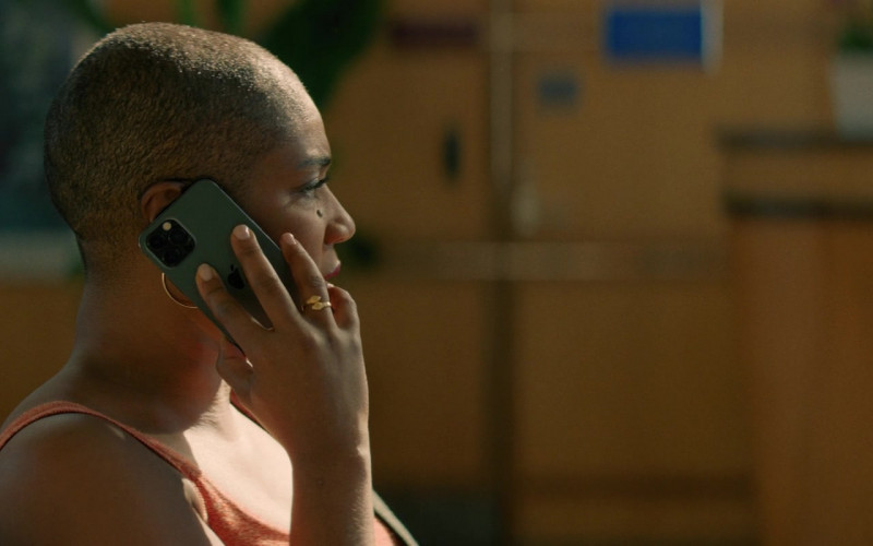 Apple iPhone Smartphone of Tiffany Haddish as Vivian in The Unbearable Weight of Massive Talent (2022)