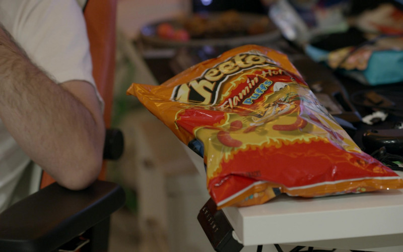 CHEETOS Crunchy FLAMIN' HOT Cheese Flavored Snacks in Players S01E01 Creamcheese (2022)