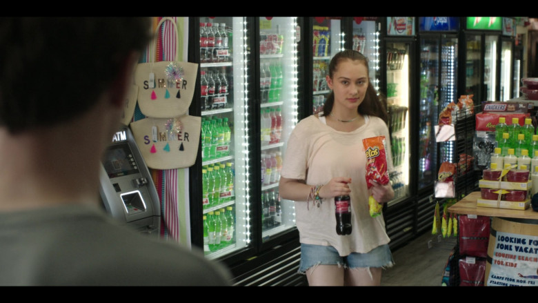 Coca-Cola, Sprite, Cheetos, Snickers in The Summer I Turned Pretty S01E01 Summer House (2022)