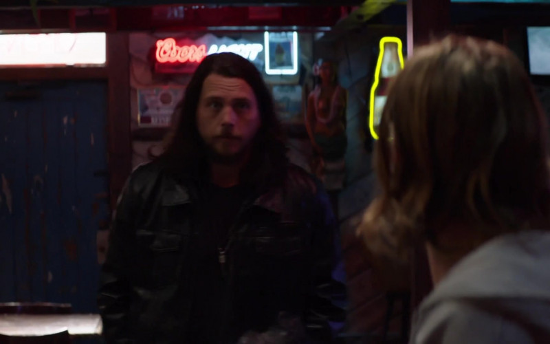 Coors Light Beer Sign in Animal Kingdom S06E02 Rise (2022)
