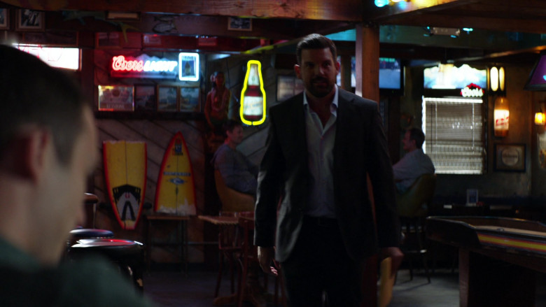 Coors Light Beer Signs in Animal Kingdom S06E03 Pressure and Time (1)