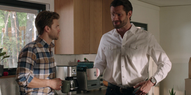 Cuisinart Coffee Maker in Walker S02E17 Torn (2022)