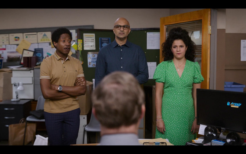 Dell Computer Monitor in God's Favorite Idiot S01E05 The Word (It's Love) (2022)