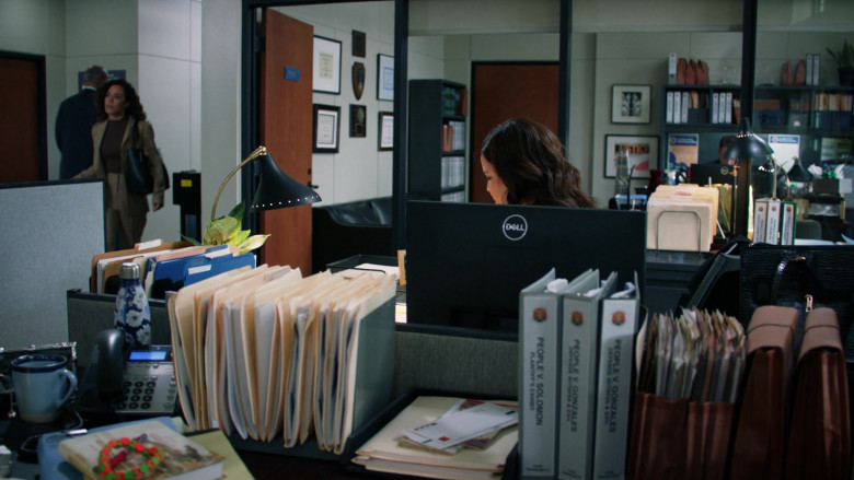 Dell Monitors in All Rise S03E03 Give It Time (1)
