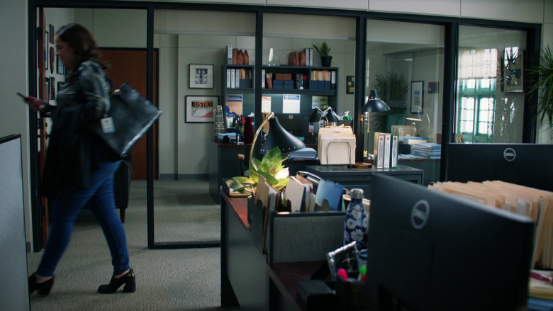 Dell Monitors in All Rise S03E03 Give It Time (3)