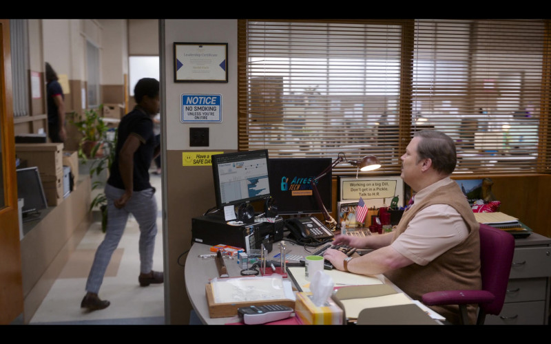 Dell Monitors in God's Favorite Idiot S01E04 God, Satan and All the Good Smells