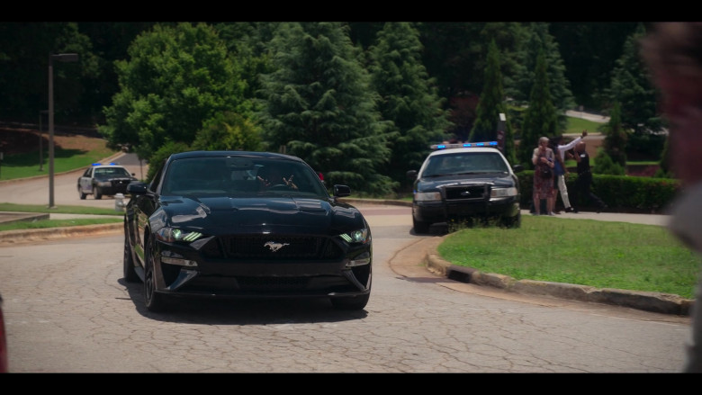 Ford Mustang Black Car of Aubin Wise as Talia in First Kill S01E05 First Love (2022)
