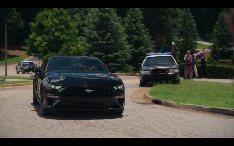Ford Mustang Black Car of Aubin Wise as Talia in First Kill S01E05 "First Love" (2022)