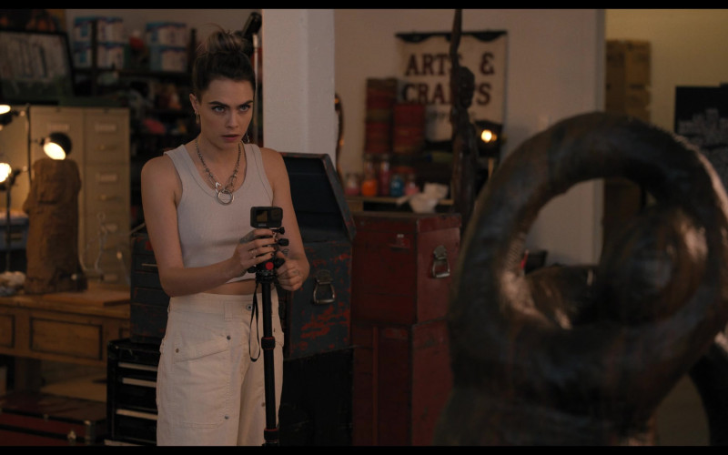 GoPro Video Camera Used by Cara Delevingne as Alice in Only Murders in the Building S02E02 "Framed" (2022)