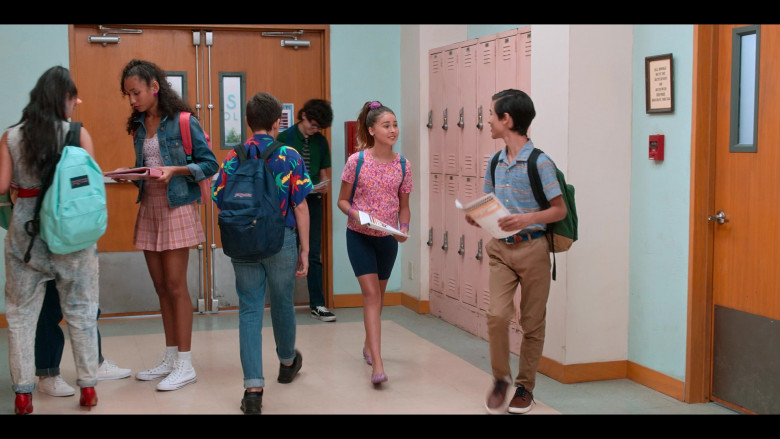 JanSport School Backpacks in Gordita Chronicles S01E08 In America You Get What You Pay For (1)