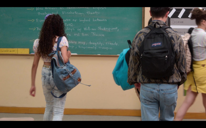 JanSport School Backpacks in Gordita Chronicles S01E10 In America We’re Brave (5)