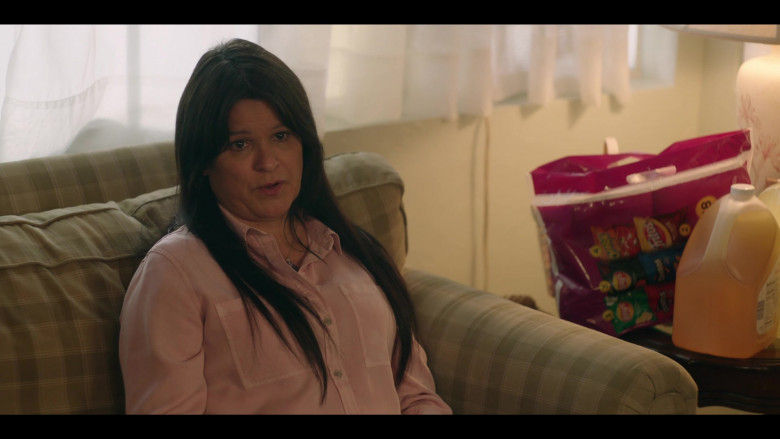 Lay's, Cheetos, Fritos and Doritos Chips Bag in Rutherford Falls S02E03 Aunt Sue (1)