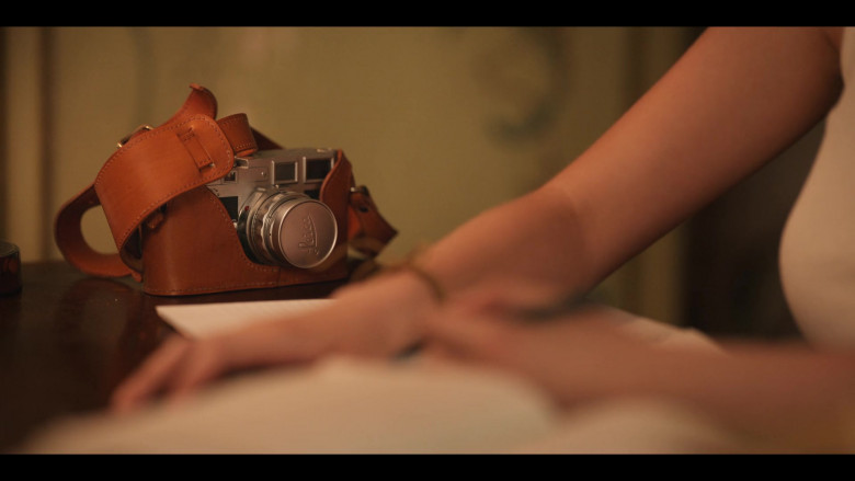 Leica Camera of Susanna Skaggs as Lina Emerson in Love & Gelato (2022)