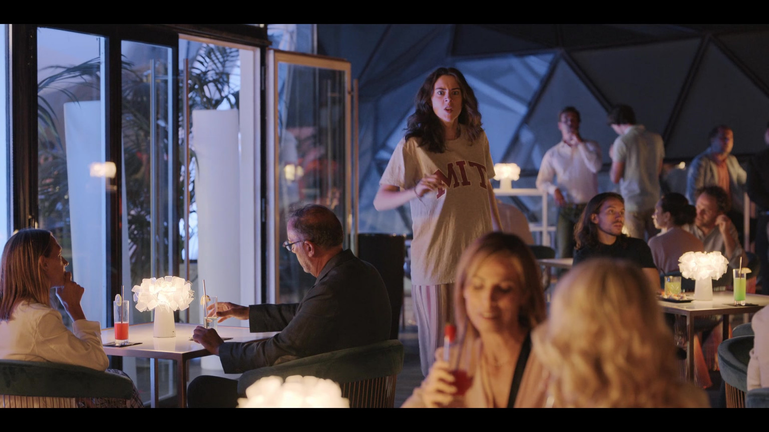 MIT Tee Of Susanna Skaggs As Lina Emerson In Love & Gelato (2022)