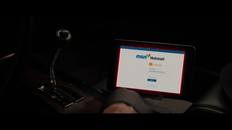 Microsoft MSN Hotmail in The Man from Toronto (1)