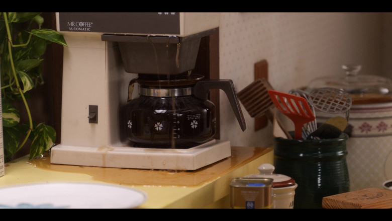 Mr. Coffee Coffee Machine in Gordita Chronicles S01E02 In America We Speak English (1)