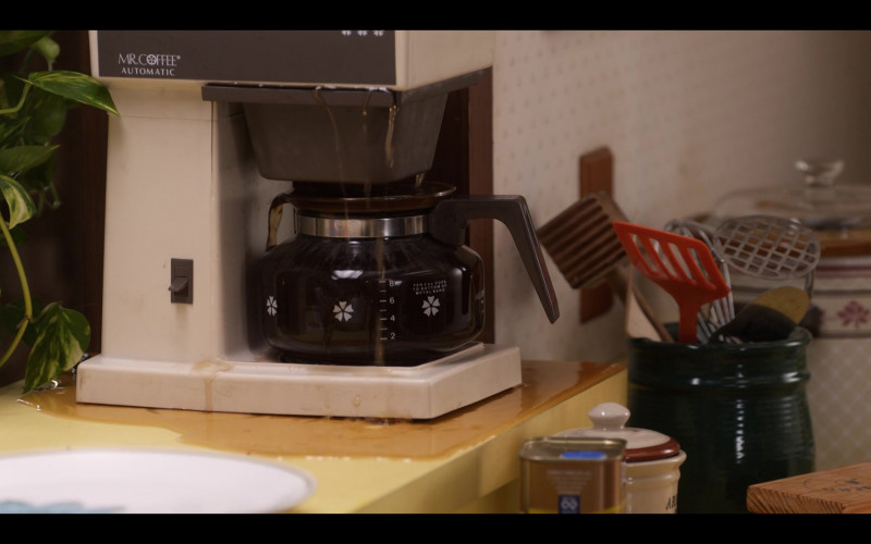 Mr. Coffee Coffee Machine in Gordita Chronicles S01E01 In America We Speak English (1)