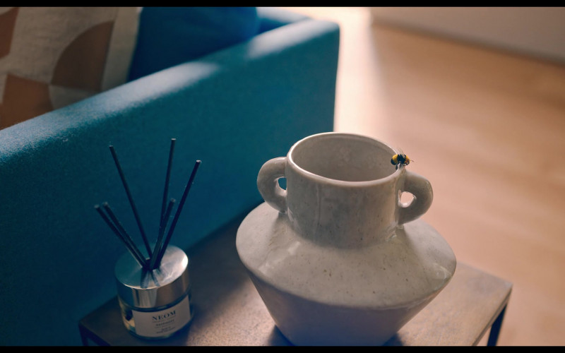 NEOM Organics Reed Diffuser in Man vs. Bee S01E01 Chapter 1 (2022)