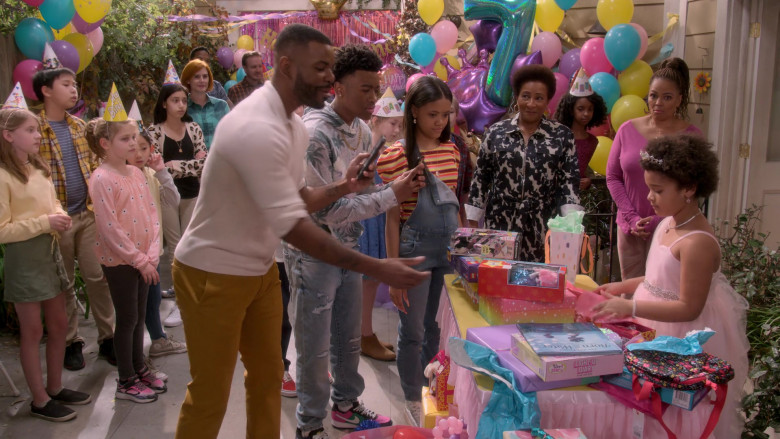 Nike Multi-Color Sneakers Worn by Diamond Lyons as Kelvin in The Upshaws S02E04 Big Plans (2022)
