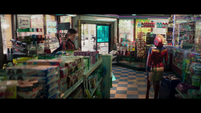 Nutella Chocolate Hazelnut Spread and Hostess CupCake in Ms. Marvel S01E01 Generation Why (2022)