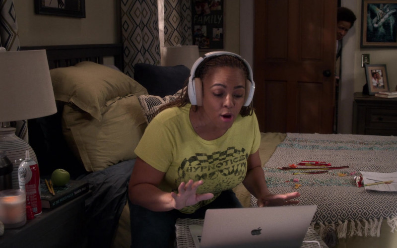 Reddi-wip Original Whipped Dairy Cream Topping and Apple MacBook Laptop Computer in The Upshaws S02E03 Testing, Testing (2022