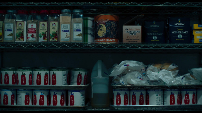 San Marzano Whole Peeled Tomatoes SMT by Simpson Brands and Morton Salt in The Bear S01E05 Sheridan (2022)