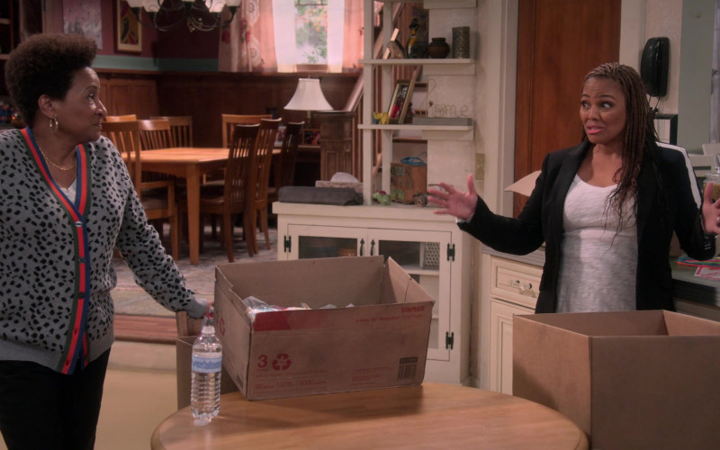 Staples Box in The Upshaws S02E04 "Control Issues" (2022)