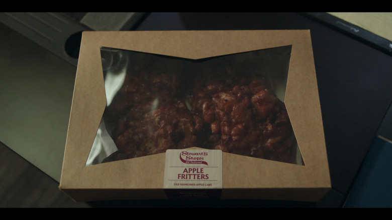 Stewart's Shops Apple Fritters Old Fashioned Apple Cake in Rutherford Falls S02E07 Halloween (2022)