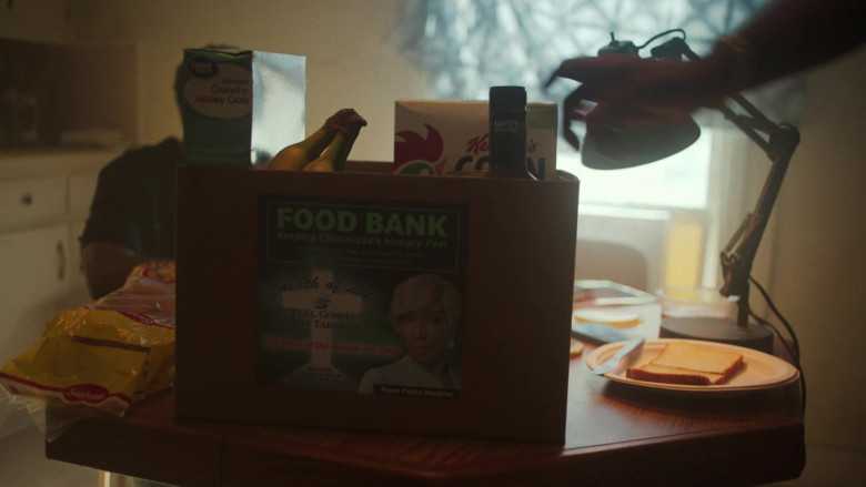 Sunbeam Bread, Great Value Crunchy Honey Oats, Kellogg's Cereal in P-Valley S02E01 Pussyland (2022)