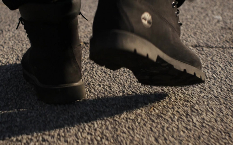 Timberland Boots in P-Valley S02E02 Seven Pounds of Pressure (2022)