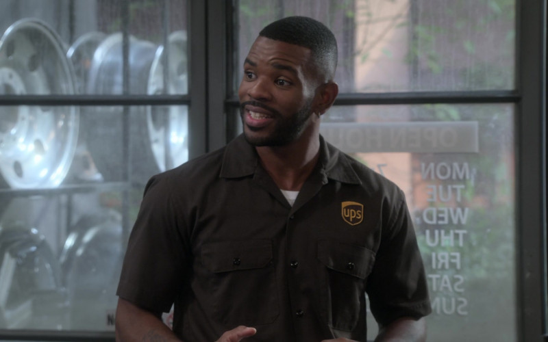 United Parcel Service in The Upshaws S02E01 Maybe Daddy (2022)