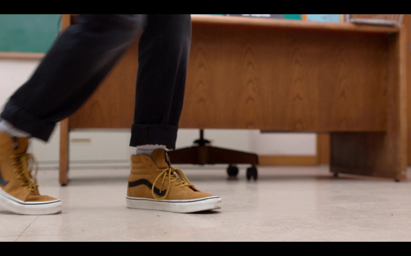 Vans Shoes in Gordita Chronicles S01E09 In America We Fall in Love (1)