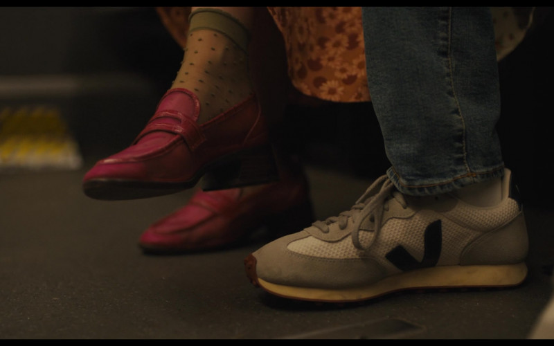 Veja Men's Sneakers of Elijah Richardson as Evan in Hollywood Stargirl (2022)